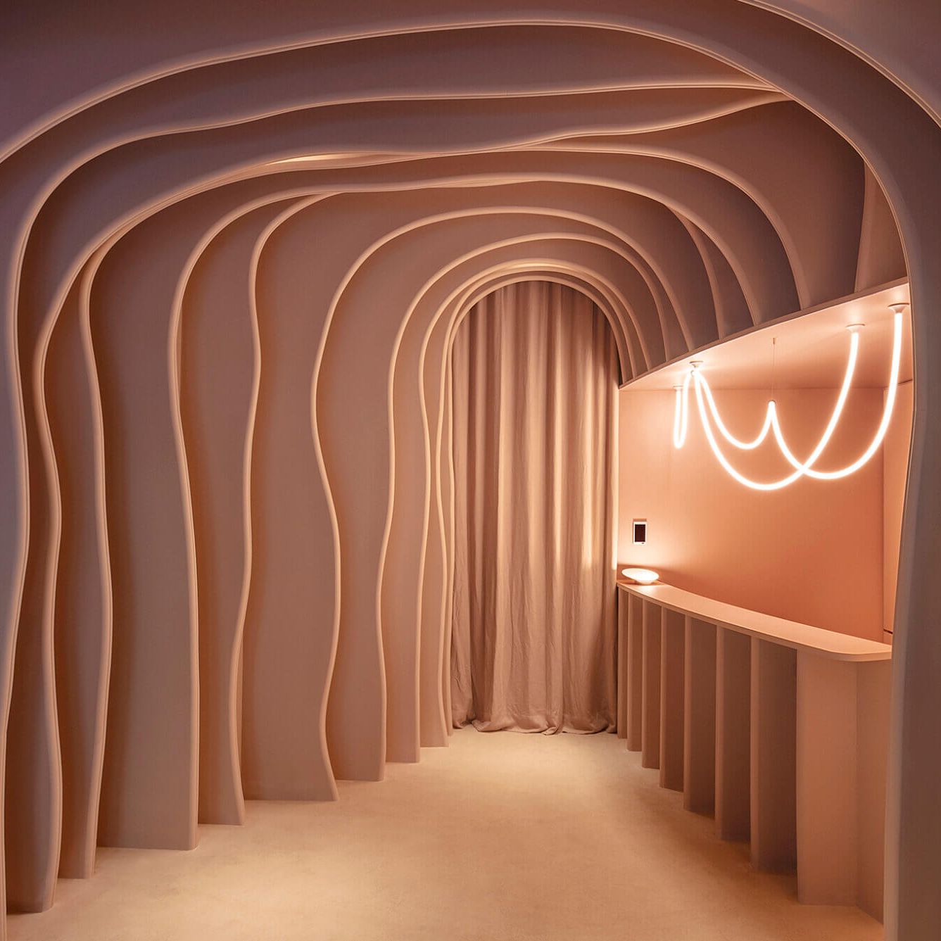 Центр Orac Experience в Барселоне