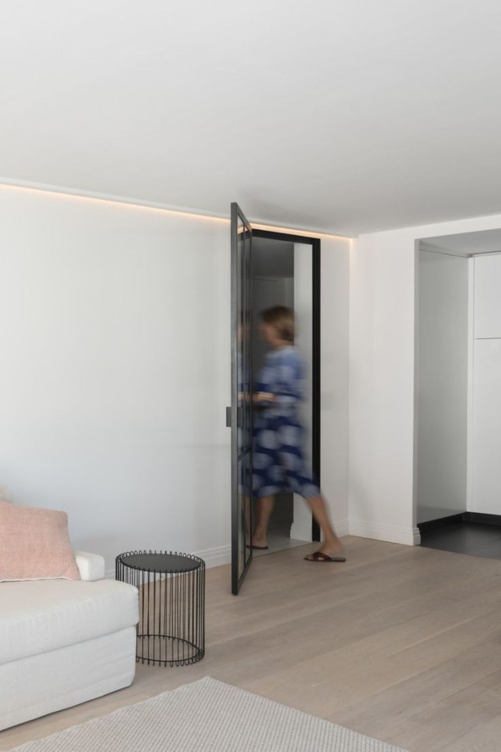 лепнина в современном интерьере фото гостиной 
лепной декор в современном интерьере фото гостиной