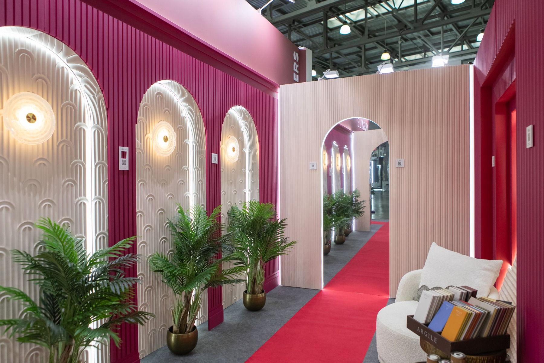 Выставки Orac: новинки архитектурного декора для стен на ARTDOM и MOSBUILD