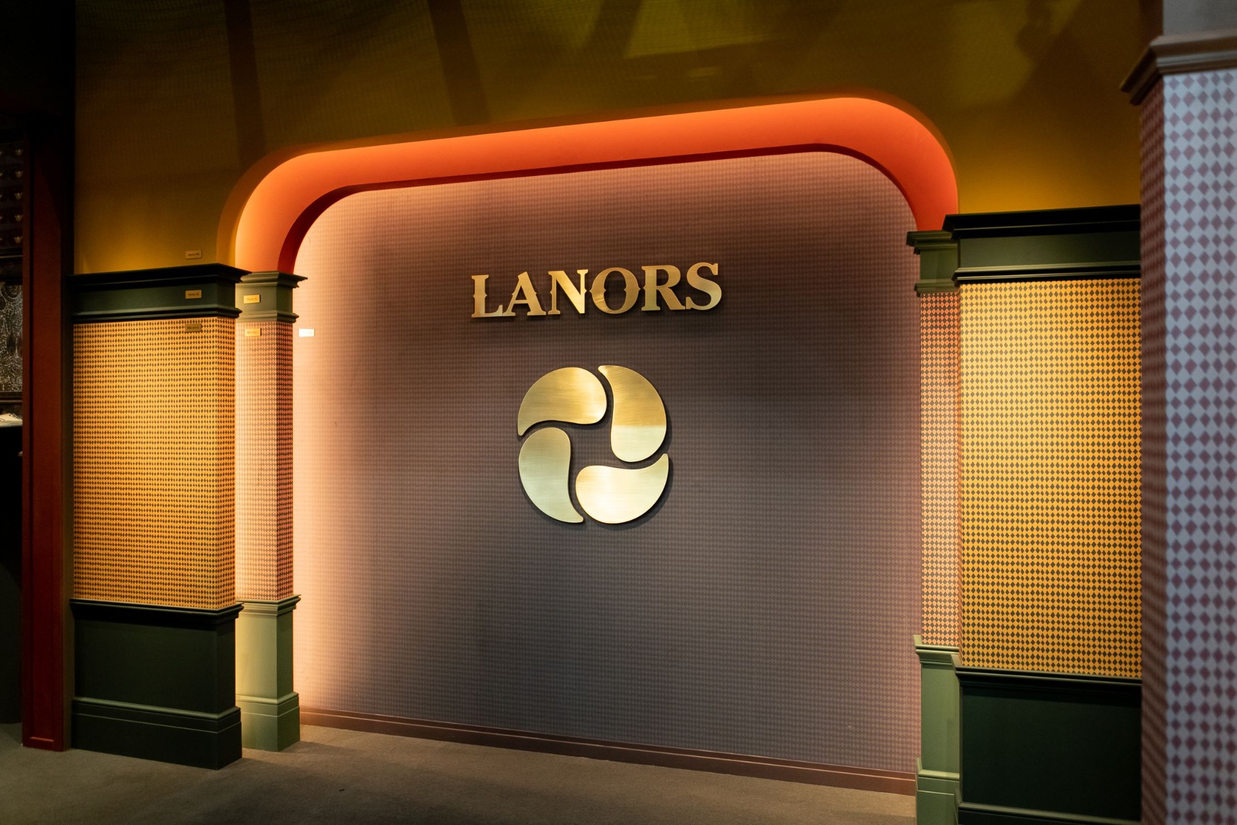 Выставки Orac: новинки архитектурного декора для стен на ARTDOM и MOSBUILD