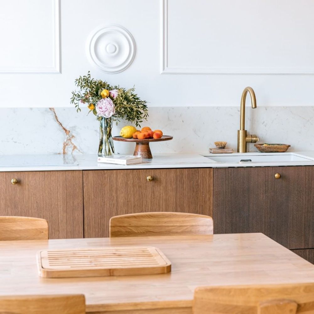 фото кухонь с лепниной Orac