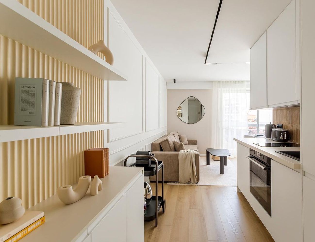 фото кухонь с лепниной Orac