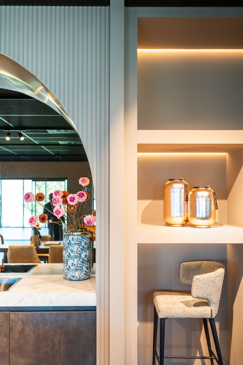 фото европейских интерьеров с лепниной Orac