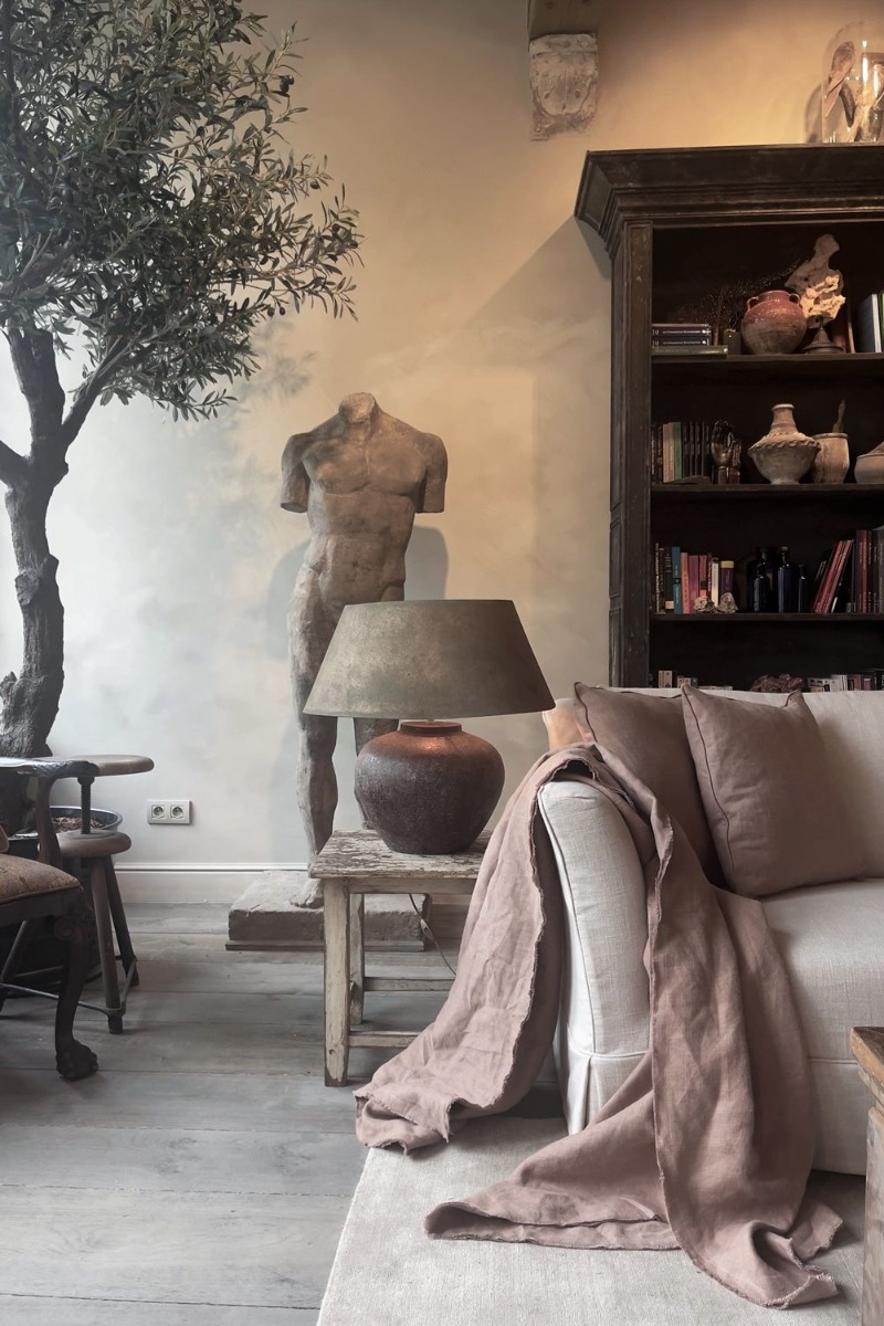 фото европейских интерьеров с лепниной Orac