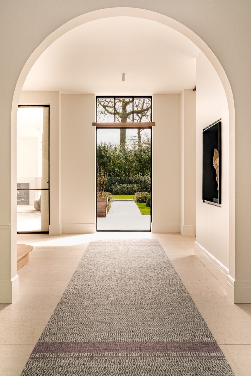 фото европейских интерьеров с лепниной Orac