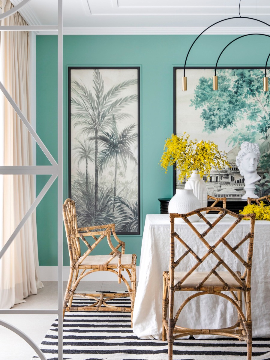 лепнина Orac и обои: фото в интерьере