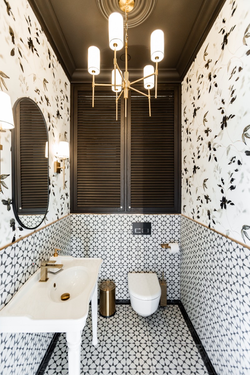 лепнина Orac и обои: фото в интерьере