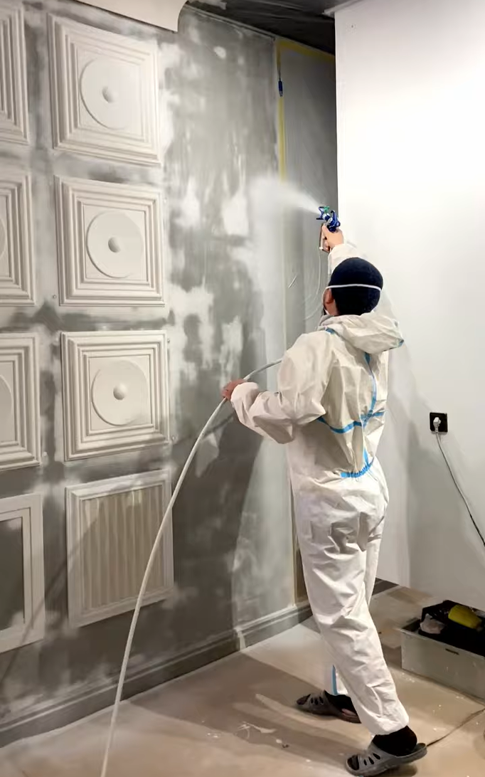 Окрашивание архитектурного декора Orac в фото