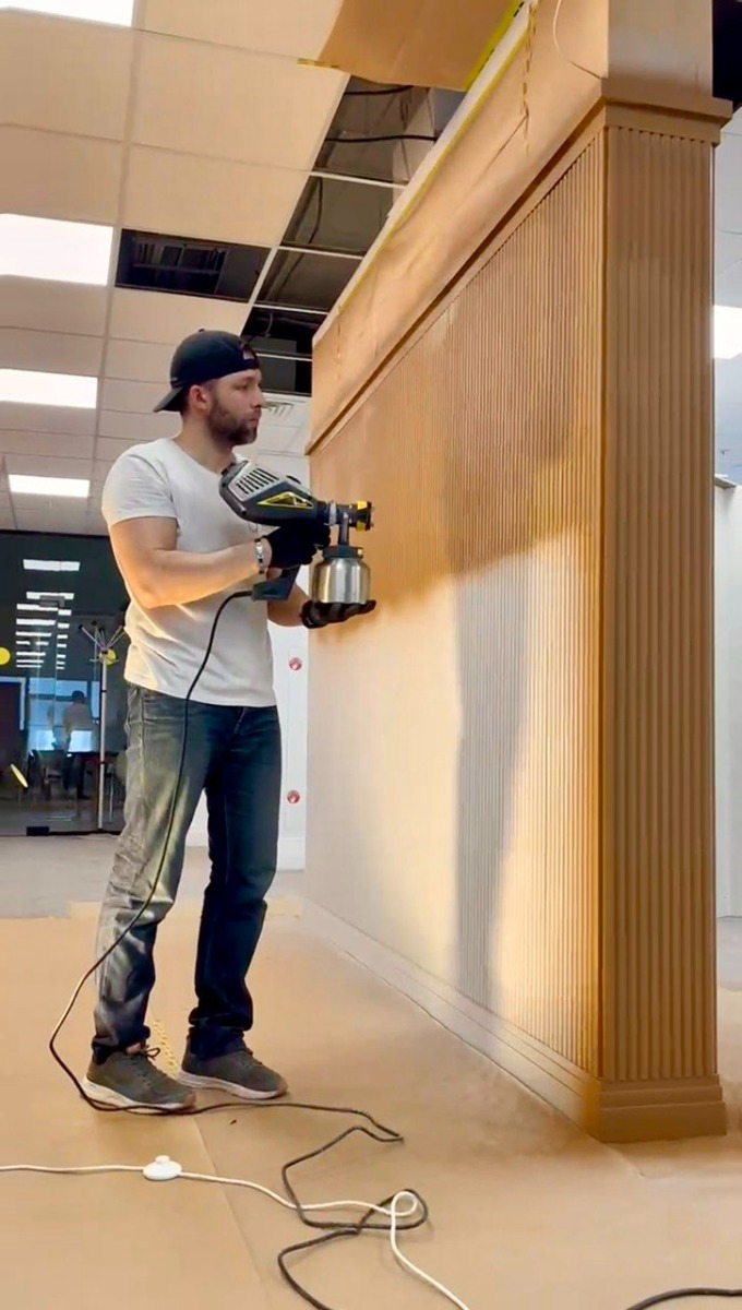 Окрашивание архитектурного декора Orac в фото