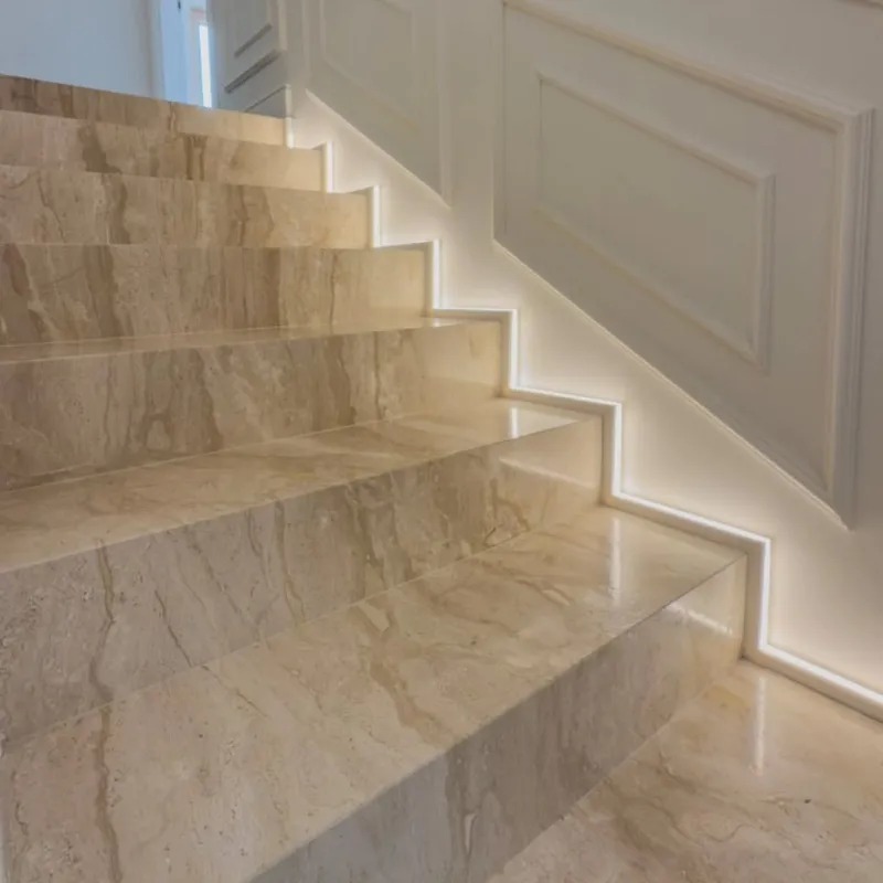 молдинги Orac для оформления стен